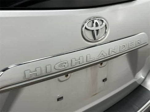 Used 2013 Toyota Highlander Plus image 23