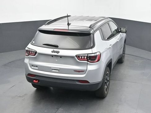 Used 2025 Jeep Compass Trailhawk AWD/4WD image 12