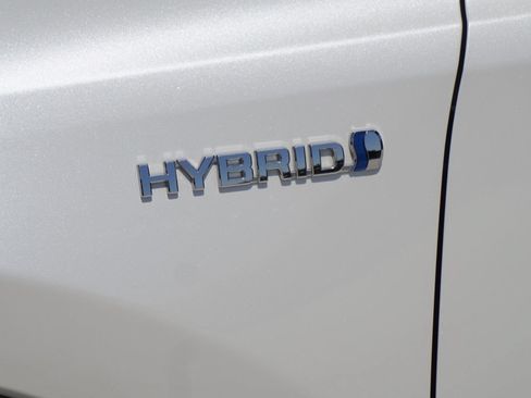 Used 2017 Toyota RAV4 Limited w/ Advanced Technology Package AWD/4WD image 5