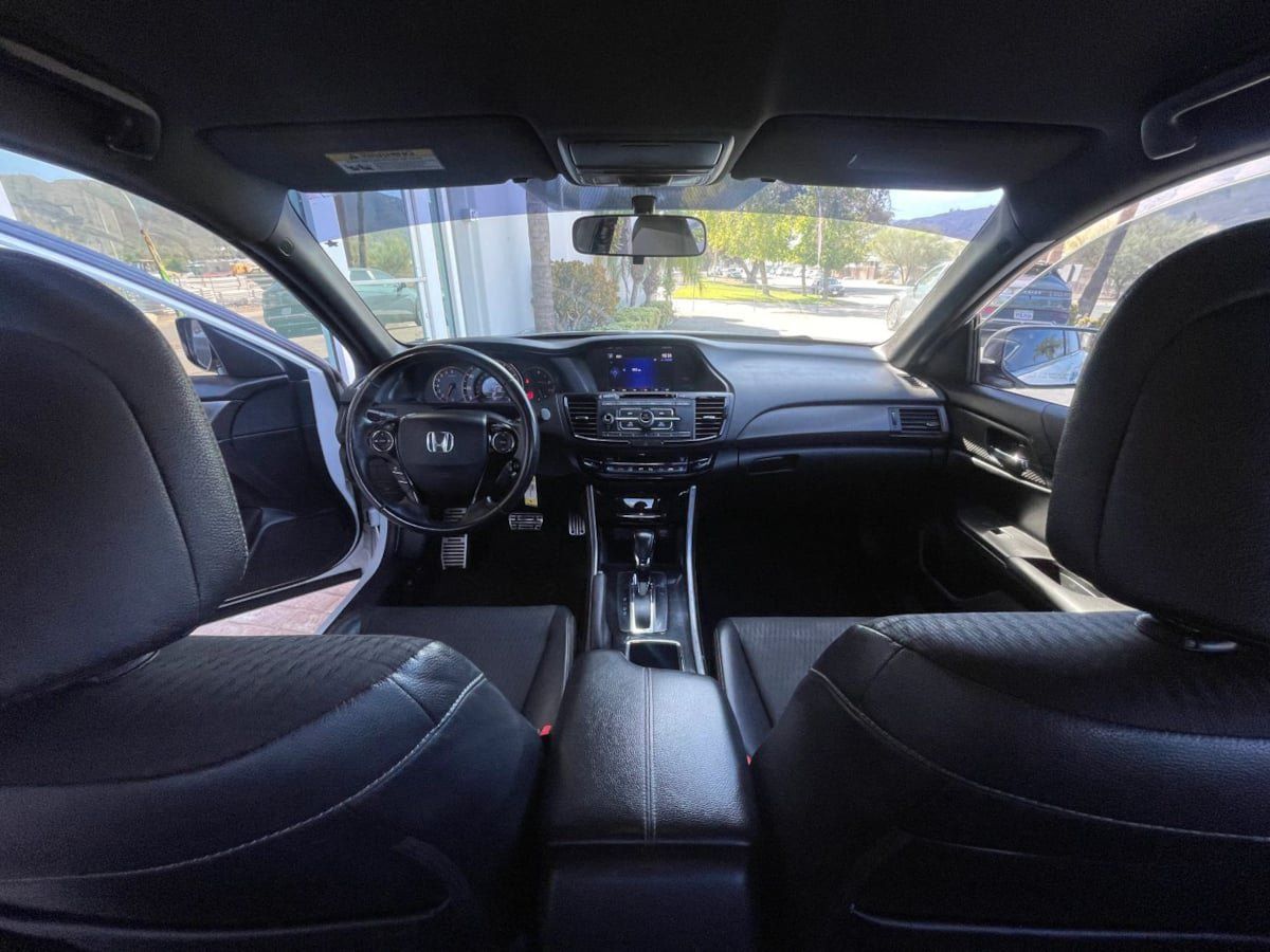 Used 2017 Honda Accord Sport image 11