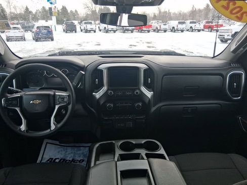 Used 2021 Chevrolet Silverado 2500 LT image 19