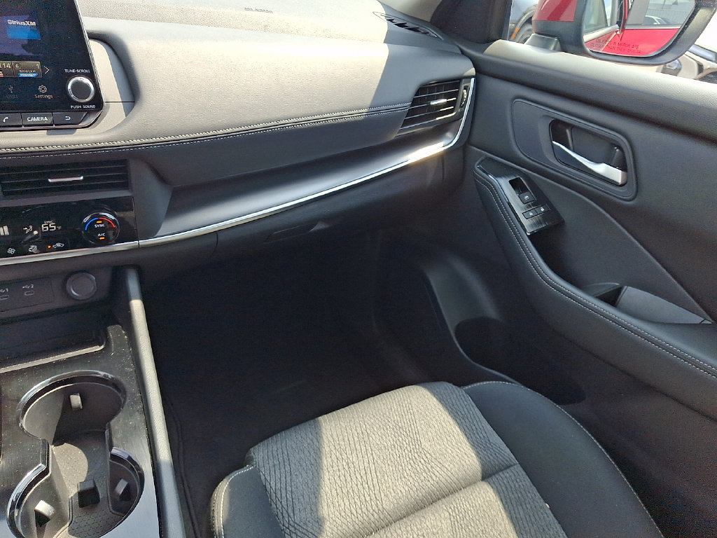 Used 2026 Nissan Rogue SV AWD/4WD image 17