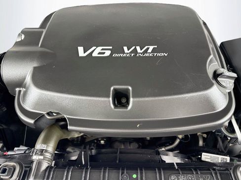 Used 2021 Chevrolet Colorado Z71 w/ Safety Package RWD image 39