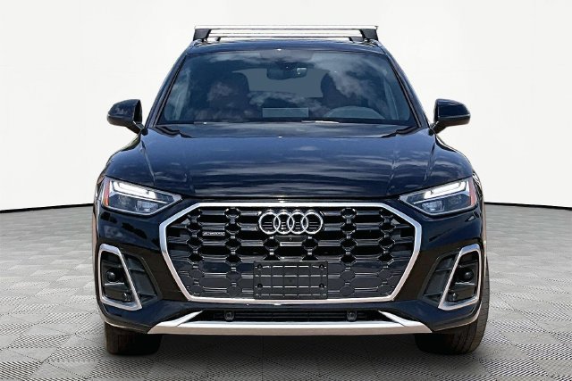 Used 2023 Audi Q5 2.0T Premium Plus w/ Premium Plus Package AWD/4WD image 3