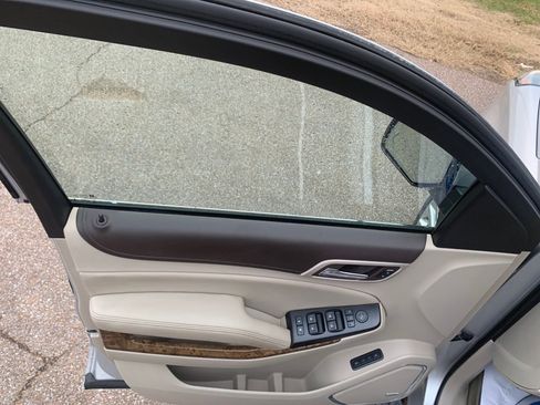 Used 2016 GMC Yukon XL Denali w/ Open Road Package image 11