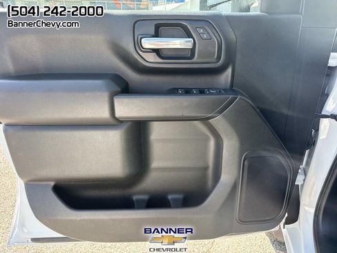 Used 2024 Chevrolet Silverado 2500 Custom w/ Custom Value Package image 17