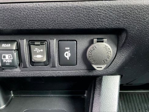 Used 2019 Toyota Tacoma TRD Off-Road image 26