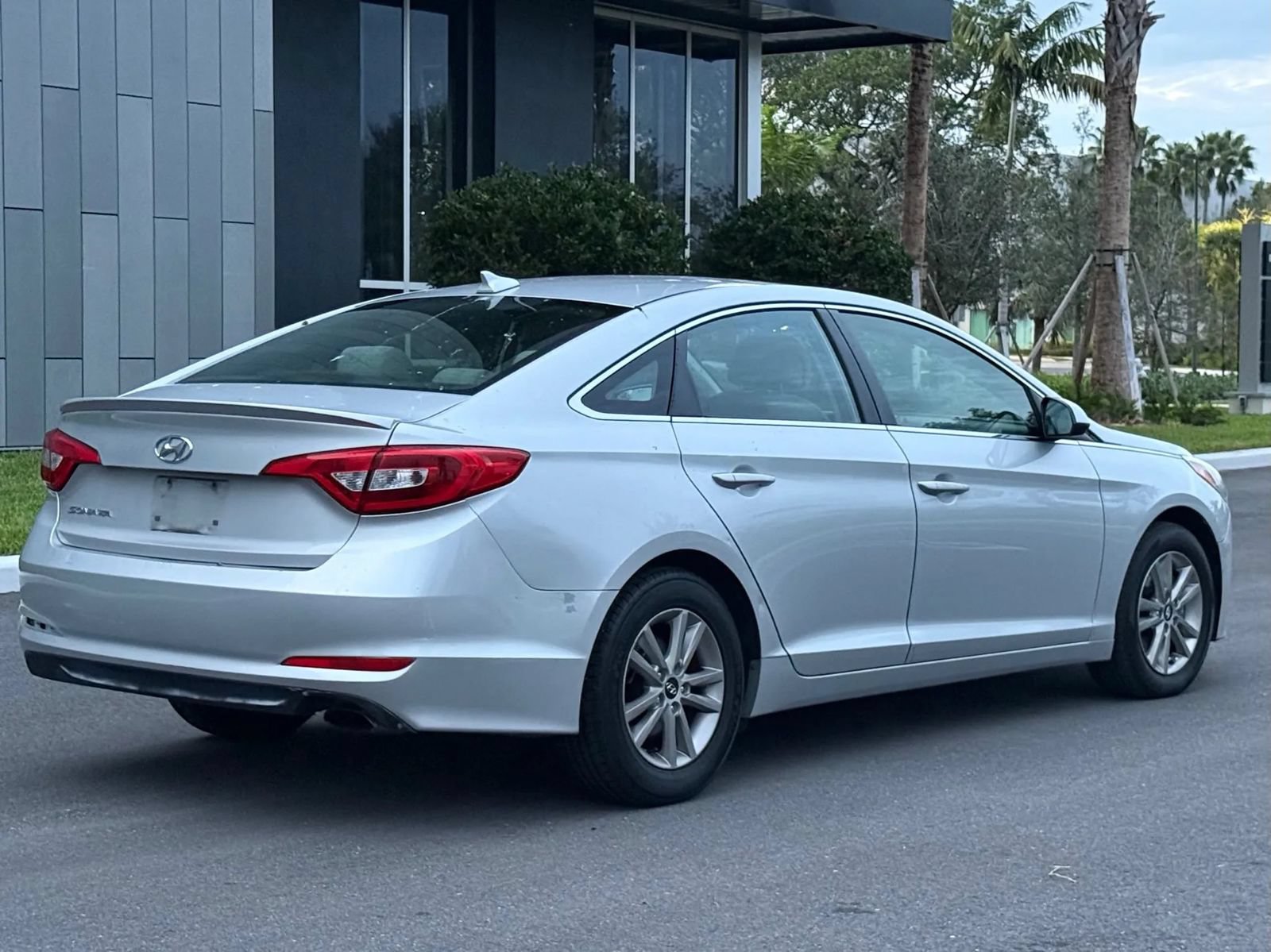 Used 2015 Hyundai Sonata SE FWD image 5