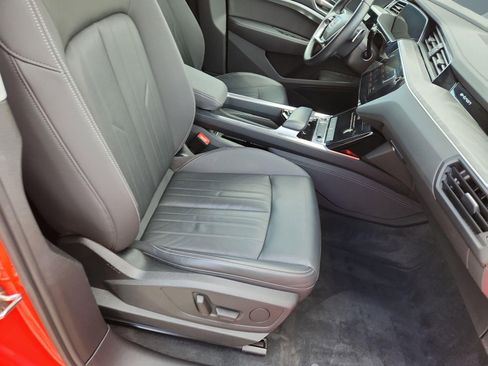 Used 2021 Audi e-tron Premium w/ Convenience Plus Package image 16