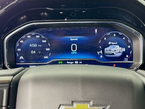 Used 2023 Chevrolet Silverado 1500 High Country w/ Technology Package image 13