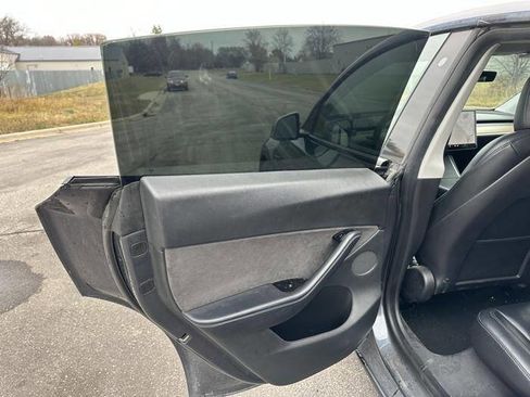 Used 2020 Tesla Model Y Performance image 16