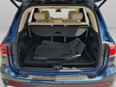 Used 2023 Mercedes-Benz GLB 250 4MATIC image 10