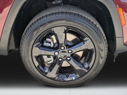 New 2025 Jeep Grand Cherokee L Limited w/ Black Appearance Package image 9