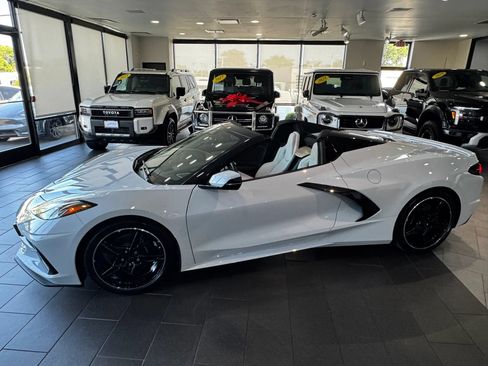 Used 2024 Chevrolet Corvette Stingray Preferred Conv w/ 2LT RWD image 2