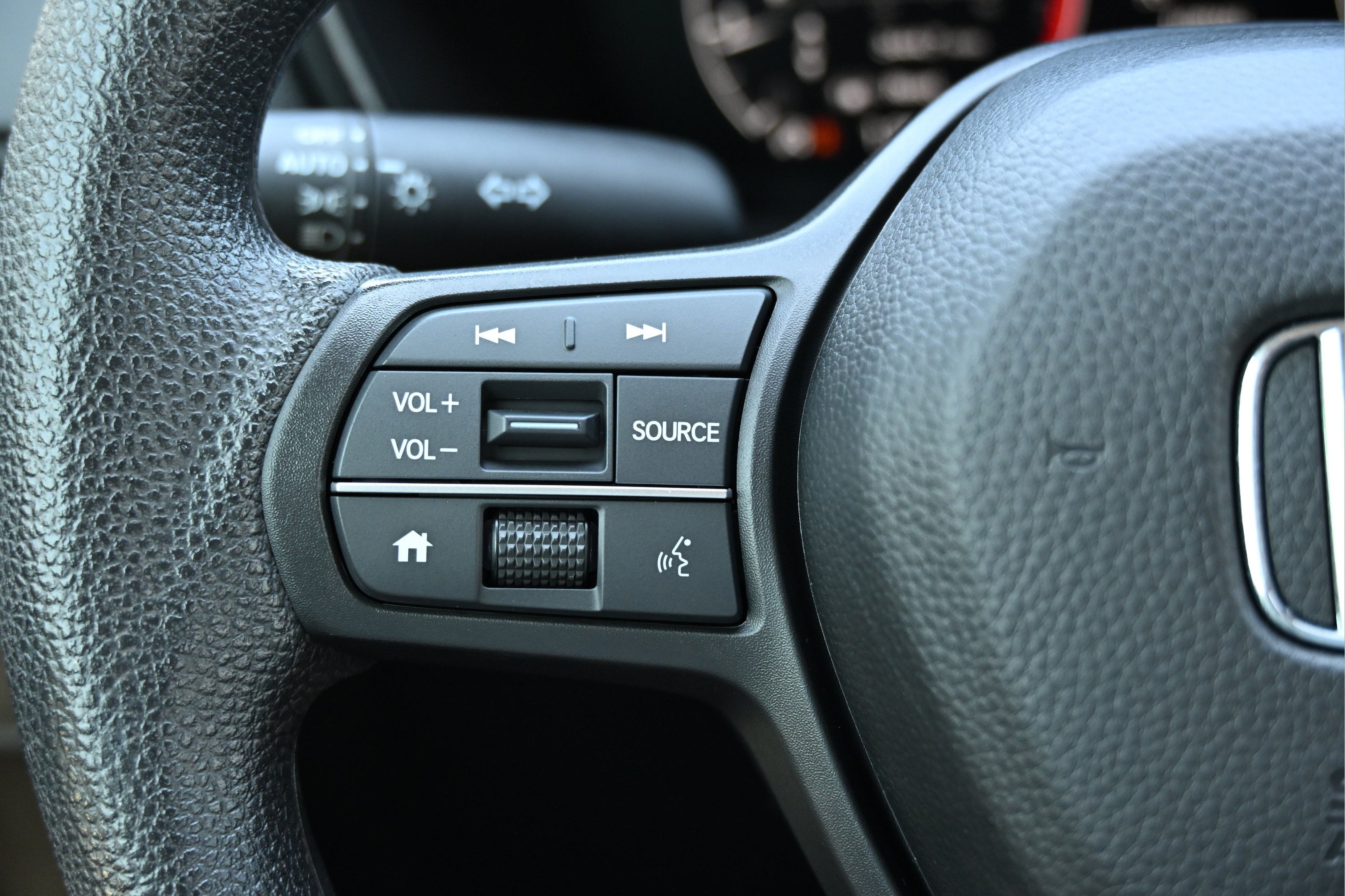 Certified 2025 Honda CR-V EX image 27
