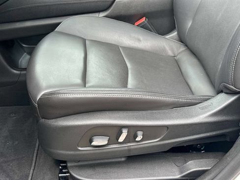 Used 2023 Cadillac XT6 Sport w/ LPO, Floor Liner Package AWD/4WD image 17
