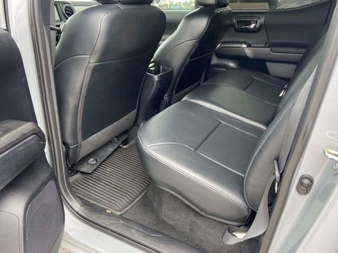 Used 2017 Toyota Tacoma TRD Pro AWD/4WD image 11