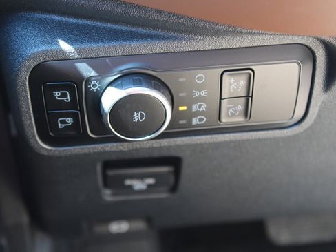 Used 2024 Ford Bronco Outer Banks AWD/4WD image 12