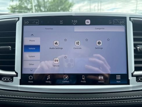 New 2027 Chrysler Pacifica Select AWD/4WD image 50