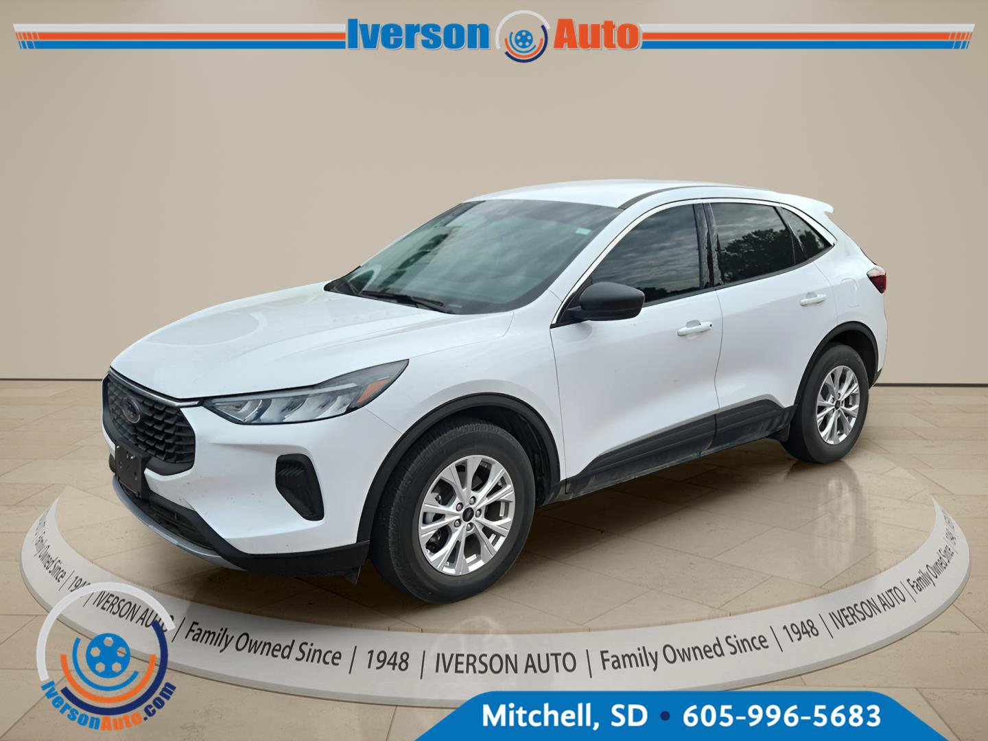 Used 2023 Ford Escape Active w/ Tech Pack #1 AWD/4WD image 2