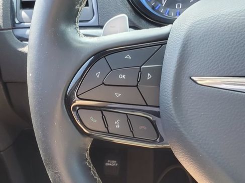 Used 2017 Chrysler 300 S AWD/4WD image 15
