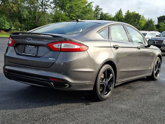 Used 2016 Ford Fusion SE AWD/4WD image 9