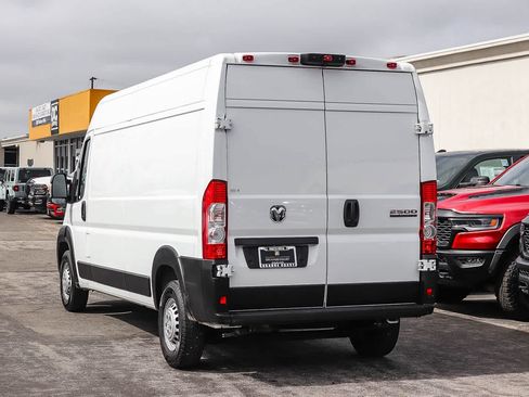 Used 2025 RAM ProMaster 2500 w/ Convenience Group FWD image 6
