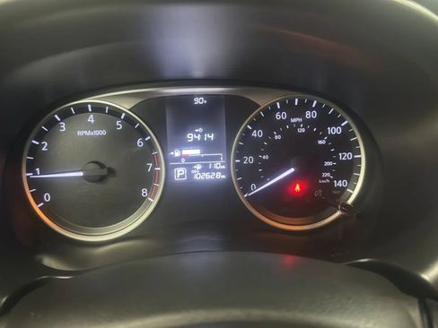 Used 2019 Nissan Kicks S FWD image 12