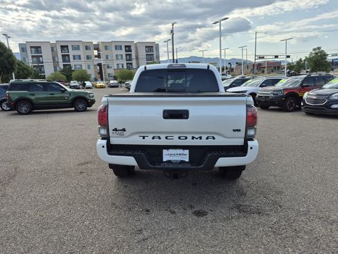 Used 2021 Toyota Tacoma Limited w/ Nightshade Package AWD/4WD image 4