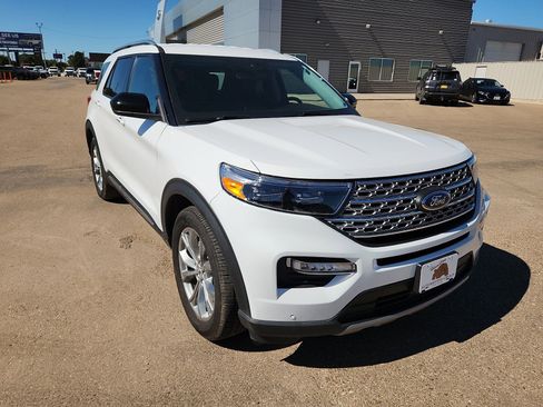 Used 2023 Ford Explorer Limited image 6