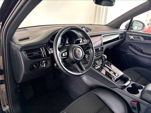 Used 2026 Porsche Macan Turbo AWD/4WD image 7