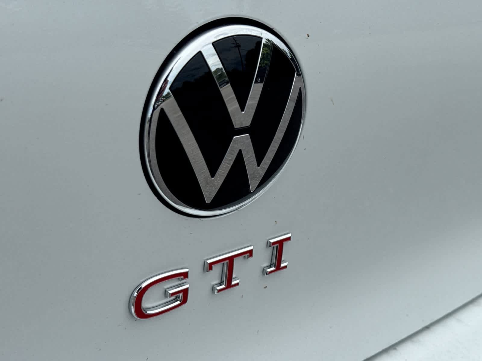 New 2026 Volkswagen GTI SE FWD image 19