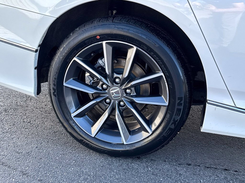 Used 2021 Honda Accord EX-L image 9