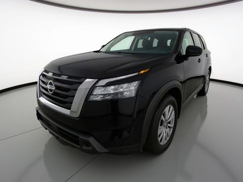 Used 2025 Nissan Pathfinder SV FWD image 3