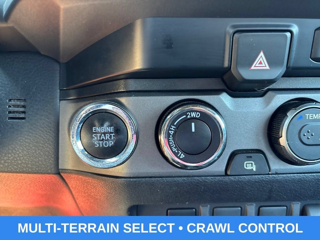 Used 2021 Toyota Tacoma TRD Off-Road w/ TRD Premium Off Road Package AWD/4WD image 3