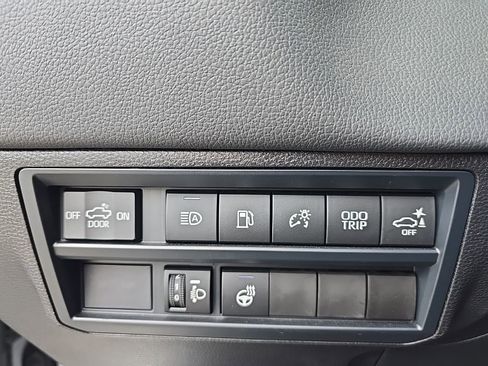 Certified 2025 Toyota Tundra Limited image 25