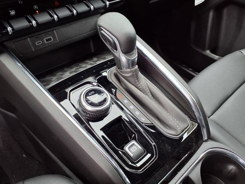 New 2025 GMC Canyon Elevation w/ Convenience Package image 17