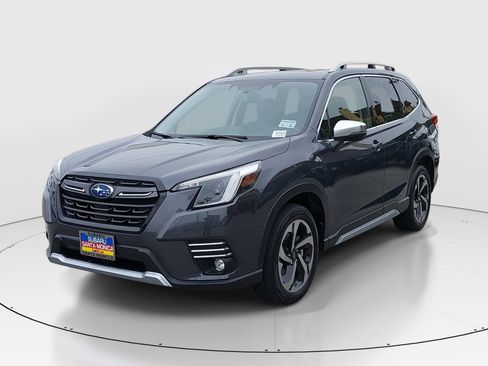 Used 2022 Subaru Forester Touring w/ Popular Package #2 AWD/4WD image 3