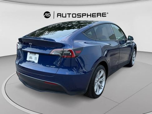 Used 2024 Tesla Model Y Long Range AWD/4WD image 9