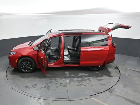 New 2026 Chrysler Pacifica Select w/ S Appearance Package FWD image 49