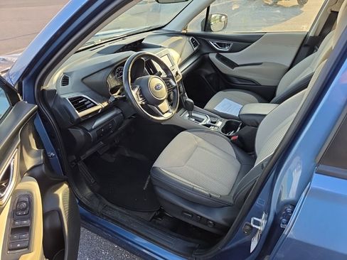 Used 2021 Subaru Forester Premium image 9