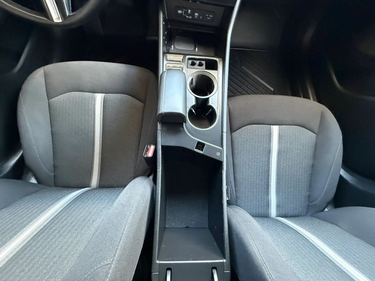 Used 2025 Hyundai Sonata SEL FWD image 48