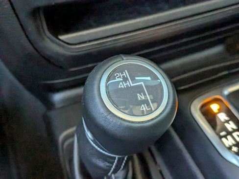 Used 2022 Jeep Gladiator Overland w/ Popular Equipment Package image 26