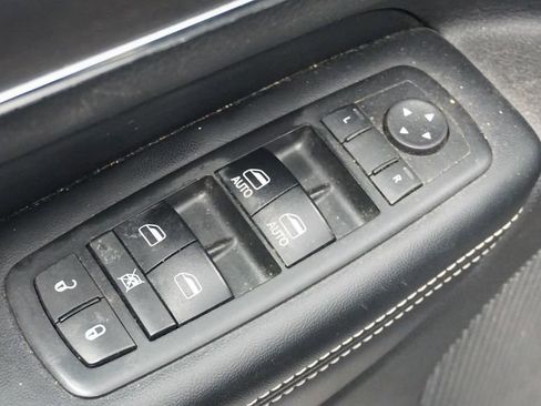 Used 2017 Jeep Grand Cherokee Limited w/ Trailer Tow Group IV image 29