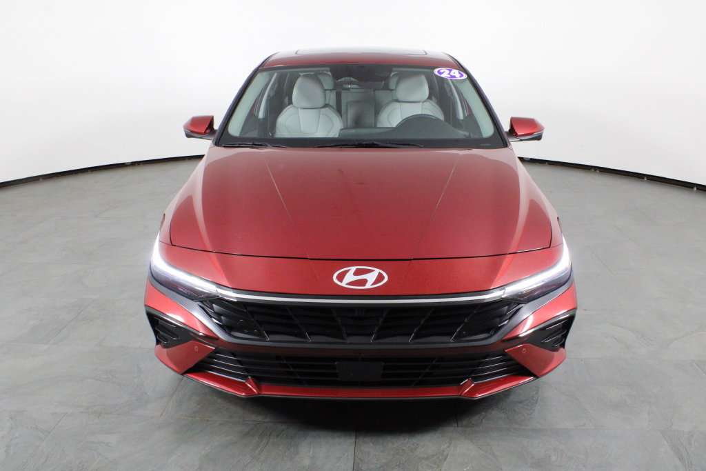 Certified 2024 Hyundai Elantra Limited FWD image 13