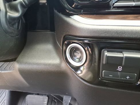 Used 2025 GMC Sierra 1500 SLT RWD image 13