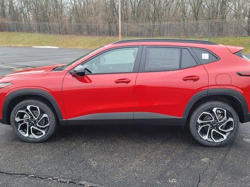 New 2026 Chevrolet Trax RS image 7