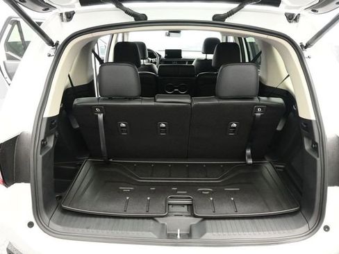 New 2025 Honda Pilot Touring image 14