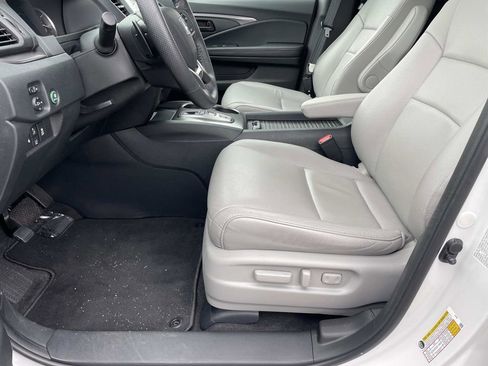 Used 2023 Honda Passport EX-L image 14