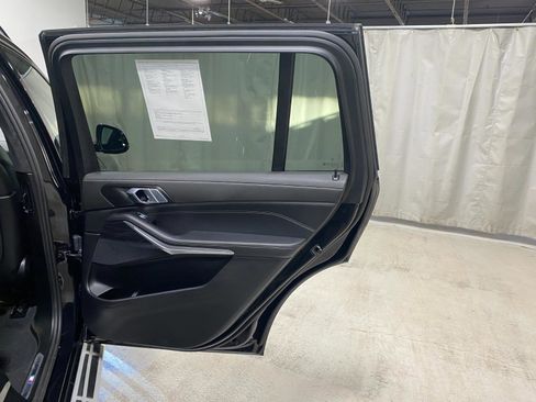 Certified 2025 BMW X7 xDrive40i w/ M Sport Package image 26